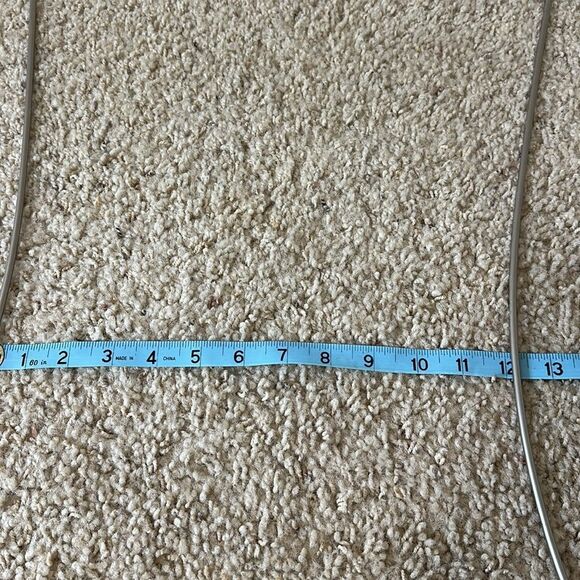 Victorias Secret Full Body Wire Form ~Minimalist Wire Wall Decor - Picture 6 of 8